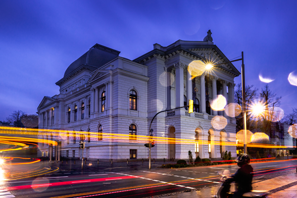 Mini-Staatstheater-zur-blauen-Stunde-©-Mario-Dirks